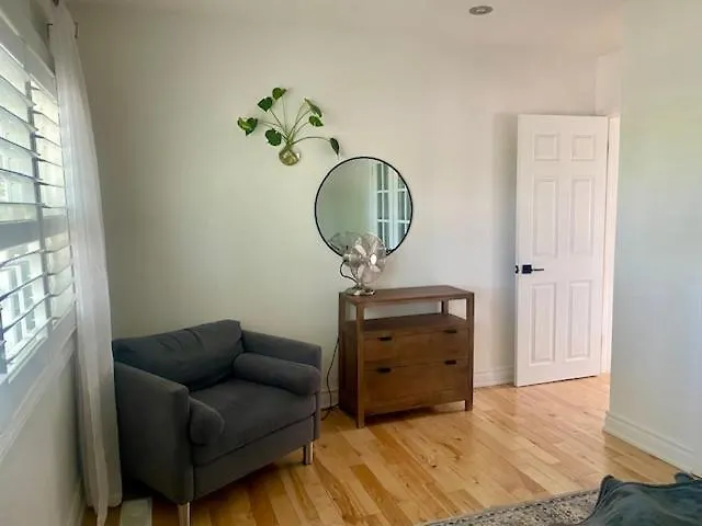 Kwatera prywatna Clearbrooke Gem- Bright Private Bedroom Close To Yyz Toronto