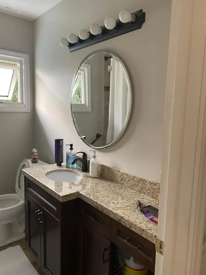 Homestay Clearbrooke Gem- Bright Private Bedroom Close To Yyz Toronto Canada